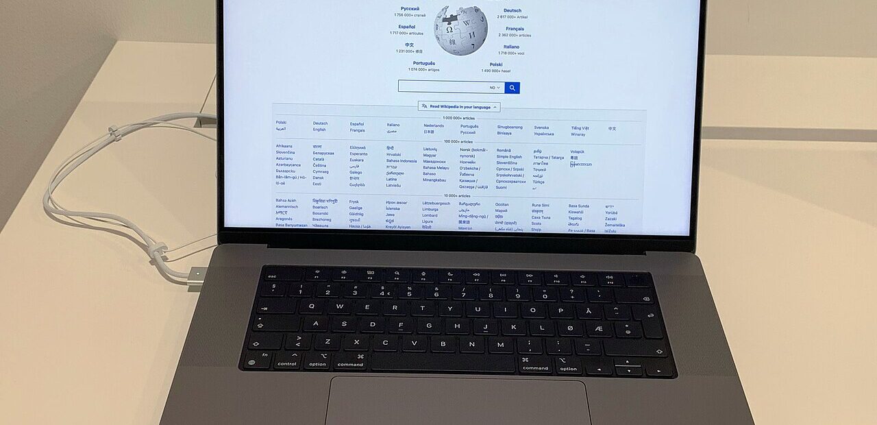 Apple MacBook Pro M6